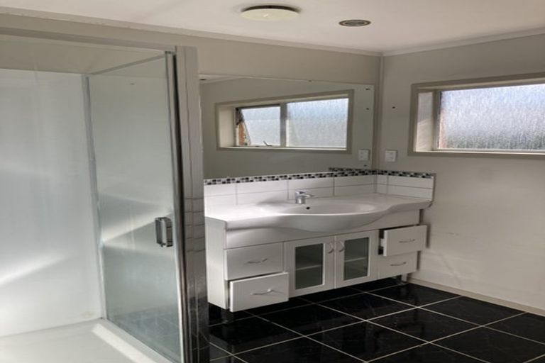 Photo of property in 1 Royal Road, Massey, Auckland, 0614