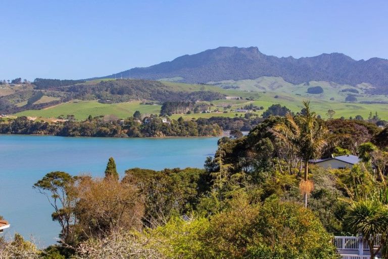 Photo of property in 15 Point Street, Raglan, 3225