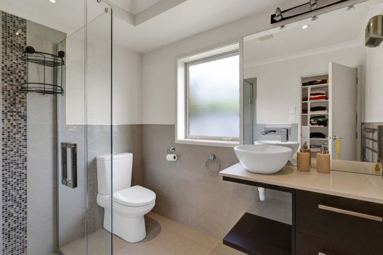 Photo of property in 7 Portland Drive, Highlands Park, New Plymouth, 4312