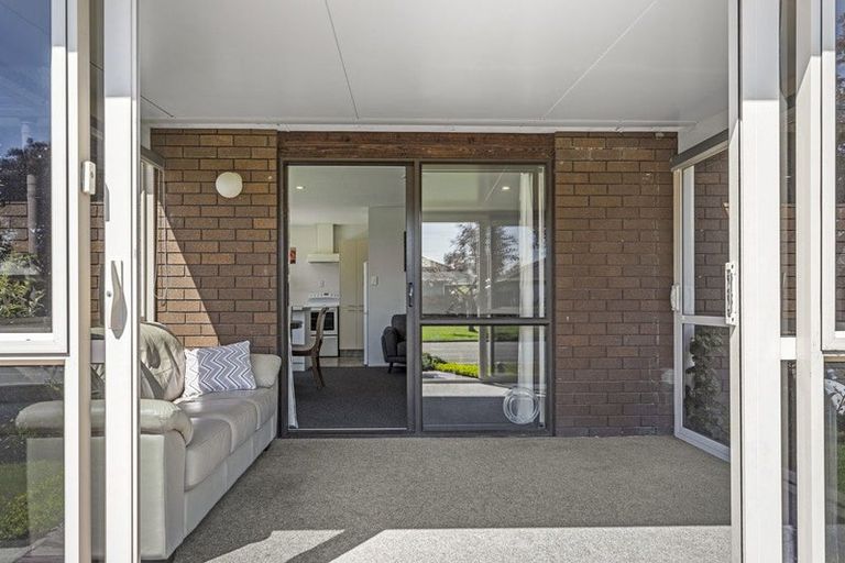 Photo of property in 16 Blakeley Place, Kaiapoi, 7630