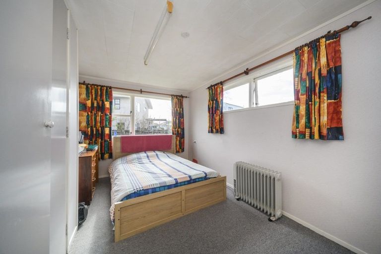 Photo of property in 33 Suzanne Grove, Kelvin Grove, Palmerston North, 4414