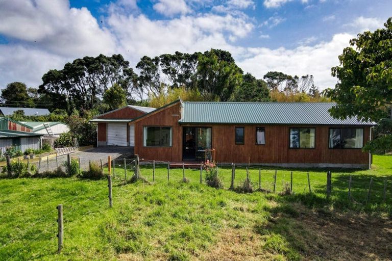 Photo of property in 2160 Awhitu Road, Pollok, Waiuku, 2684