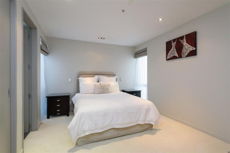 Photo of property in Blanc, 3e/136 Oriental Parade, Oriental Bay, Wellington, 6011