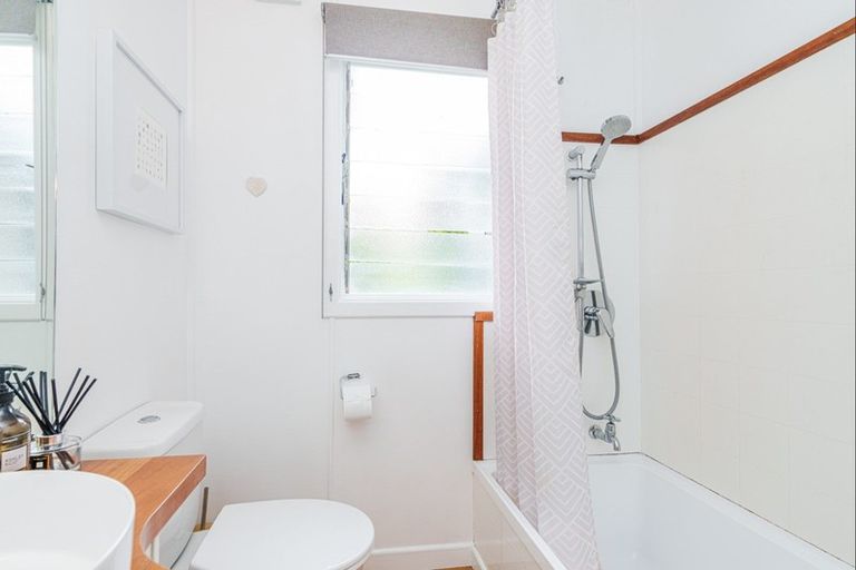 Photo of property in 17 Stafford Street, Arrowtown, 9302