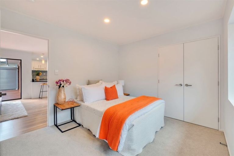 Photo of property in 14 Rhinevale Close, Henderson, Auckland, 0612