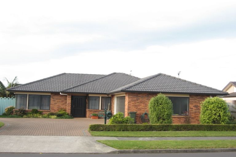 Photo of property in 42 Glenross Drive, Wattle Downs, Auckland, 2103