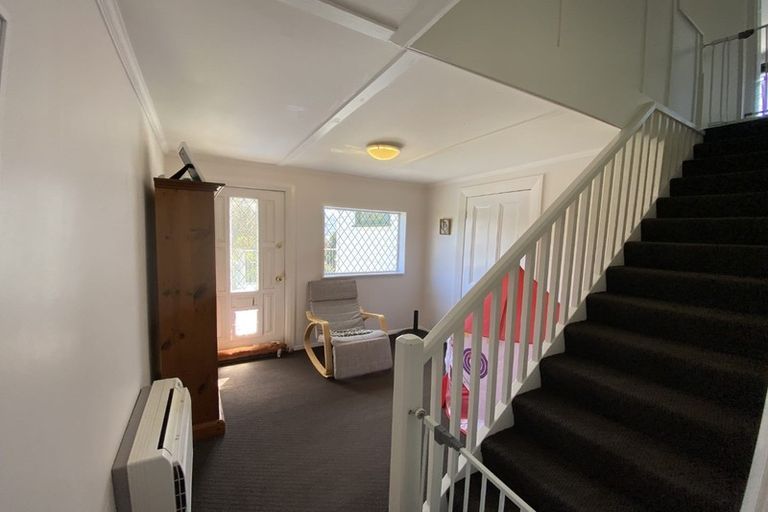 Photo of property in 18 Howard Street, Macandrew Bay, Dunedin, 9014