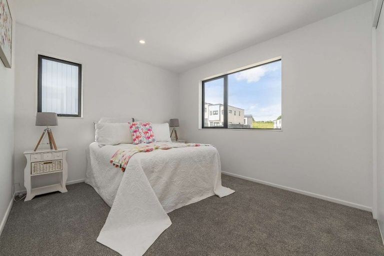 Photo of property in 47a Crestview Rise, Papakura, 2110