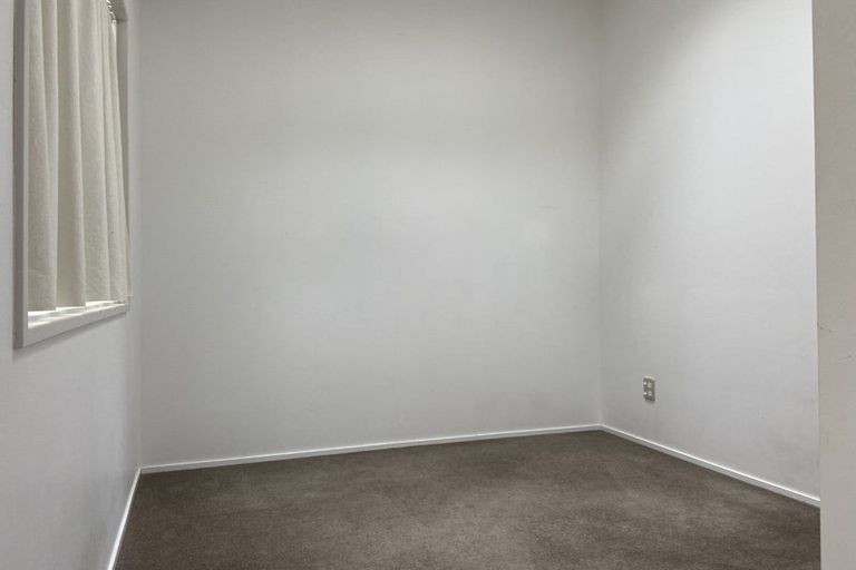 Photo of property in 61 Saddleback Grove, Karori, Wellington, 6012