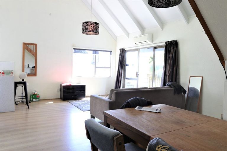 Photo of property in 2/60 Aramoana Avenue, Devonport, Auckland, 0624