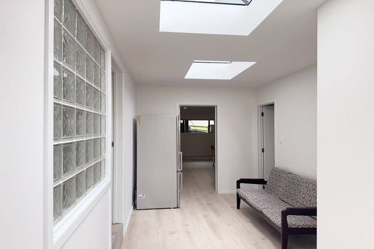 Photo of property in 5 Currey Crescent, Milford, Auckland, 0620