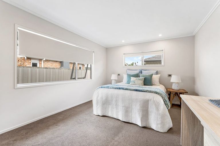 Photo of property in 7 Laurie Street, Red Beach, 0932