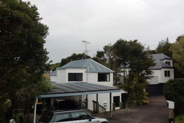 Photo of property in 1/57 James Evans Drive, Northcote, Auckland, 0627