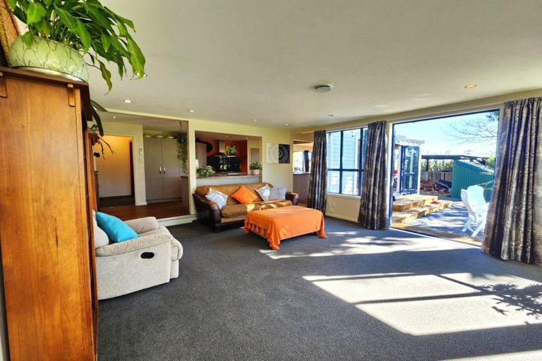 Photo of property in 43 Victoria Road, Westport, 7892