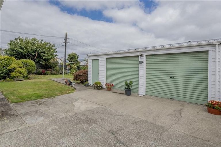 Photo of property in 35 York Street, Levin, 5510