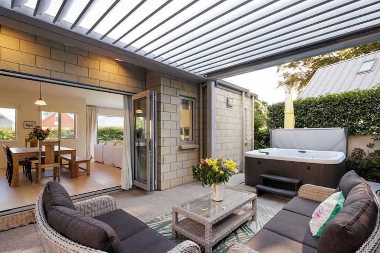 Photo of property in 3 Le Quesnoy Place, Cambridge, 3434