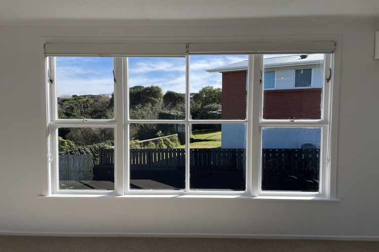 Photo of property in 8 Kelvin Place, Westown, New Plymouth, 4310
