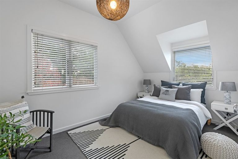 Photo of property in 13 Shalamar Drive, Cashmere, Christchurch, 8022