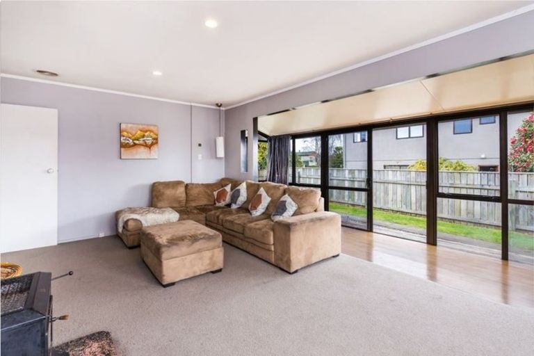 Photo of property in 24 Newberry Place, Richmond Heights, Taupo, 3330