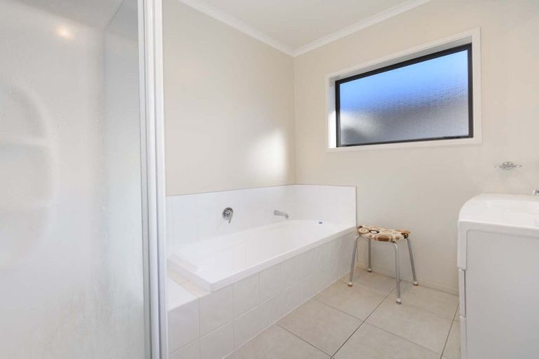 Photo of property in 16/100 Millers Road, Brookfield, Tauranga, 3110