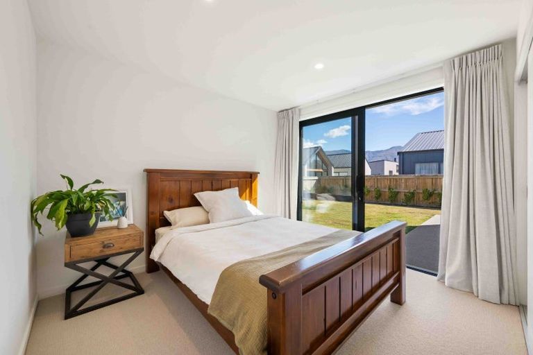 Photo of property in 6 Moonstone Street, Albert Town, 9305