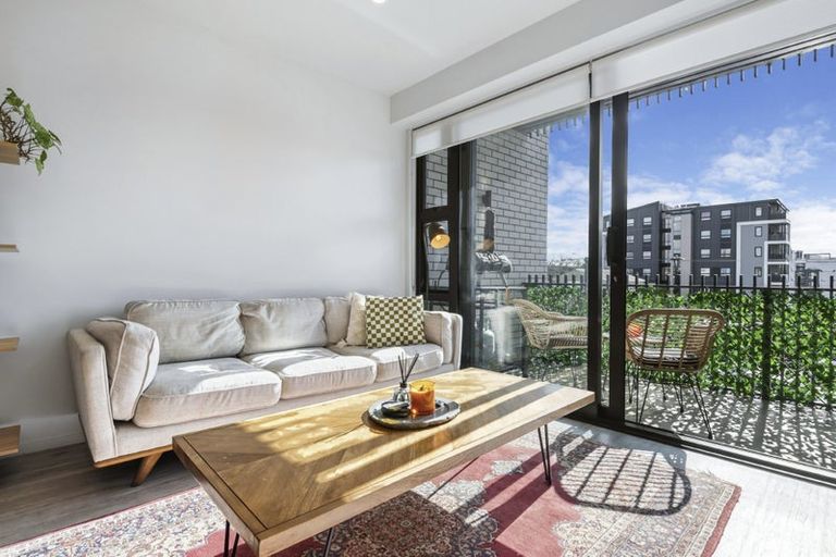 Photo of property in 109/165 Lake Road, Northcote, Auckland, 0627