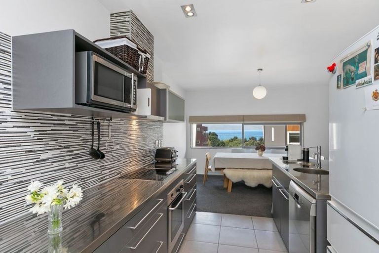 Photo of property in 20/2 Onslow Road, Khandallah, Wellington, 6035