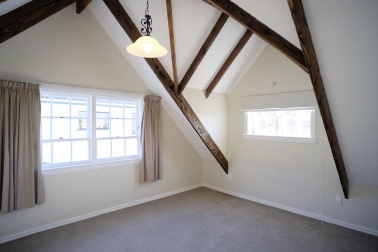 Photo of property in 28 Albatross Close, Whitby, Porirua, 5024