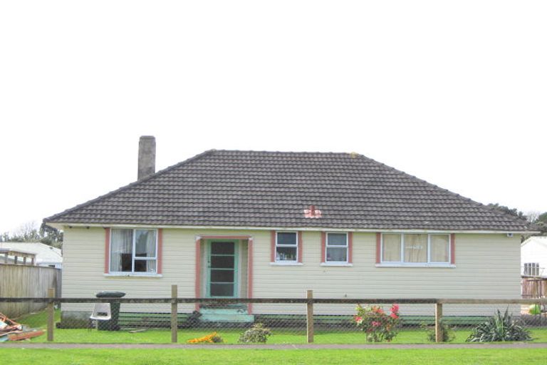 Photo of property in 52 Strange Street, Waitara, 4320