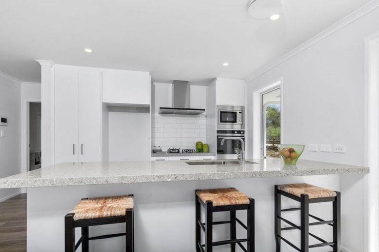 Photo of property in 23 Downer Access Road, Kaukapakapa, 0873