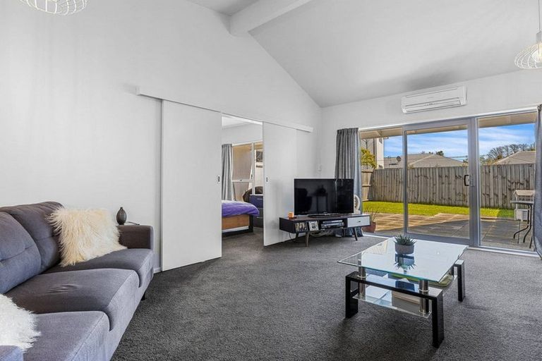 Photo of property in 76 Trafalgar Street, St Albans, Christchurch, 8014