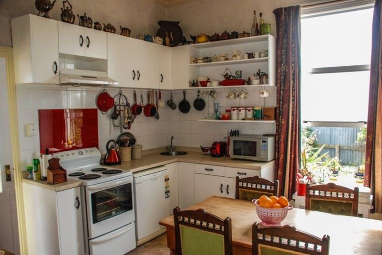 Photo of property in 30 Rhodes Street, Waimate, 7924