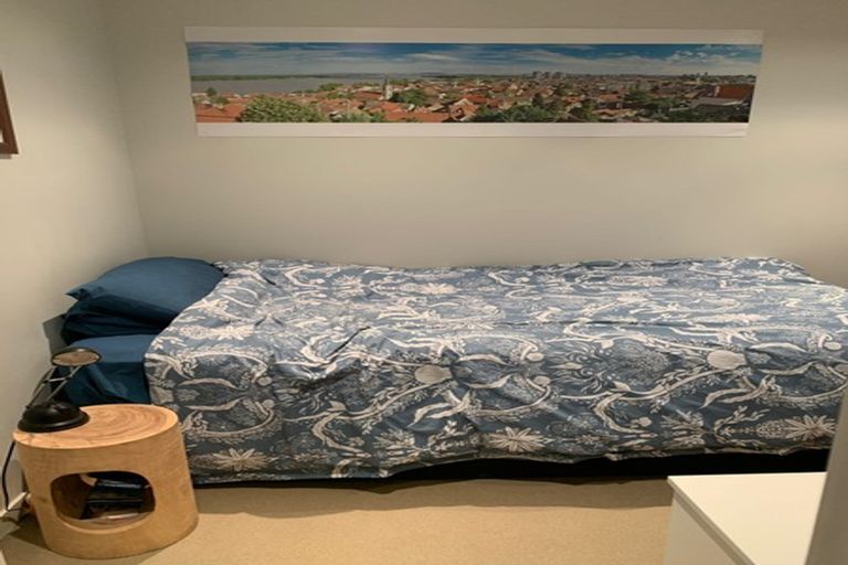 Photo of property in Monument Apartments, 5d/245 Wakefield Street, Te Aro, Wellington, 6011