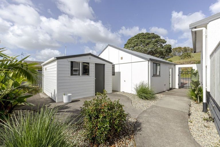 Photo of property in 105 Parklands Avenue, Bell Block, New Plymouth, 4312