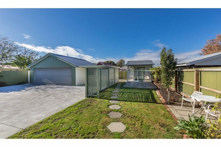 Photo of property in 9 Leacroft Street, Bishopdale, Christchurch, 8053
