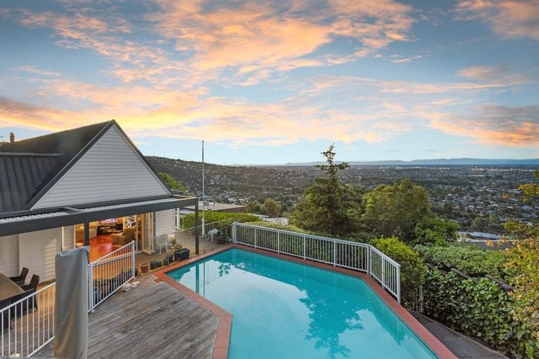 Photo of property in 75 Whaka Terrace, Huntsbury, Christchurch, 8022