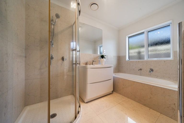 Photo of property in 16 Hihi Avenue, Takanini, 2112