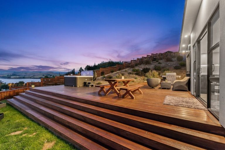 Photo of property in 17 Kingsgate Lane, Waihola, Milton, 9073