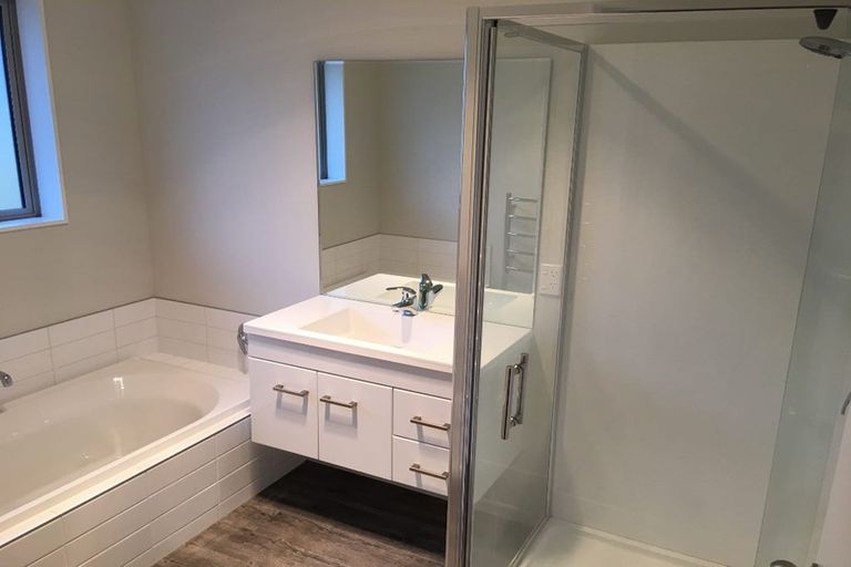 Photo of property in 11a Centennial Avenue, Riccarton, Christchurch, 8041