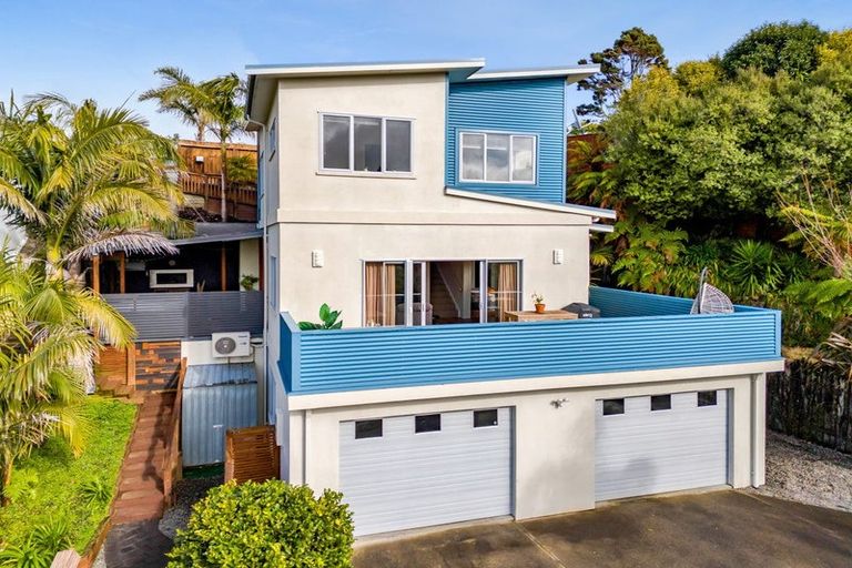 Photo of property in 10 Caledonia Place, Highlands Park, New Plymouth, 4312