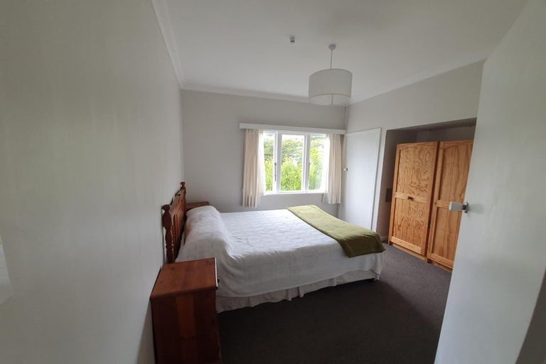 Photo of property in 12 Lytton Street, Wadestown, Wellington, 6012