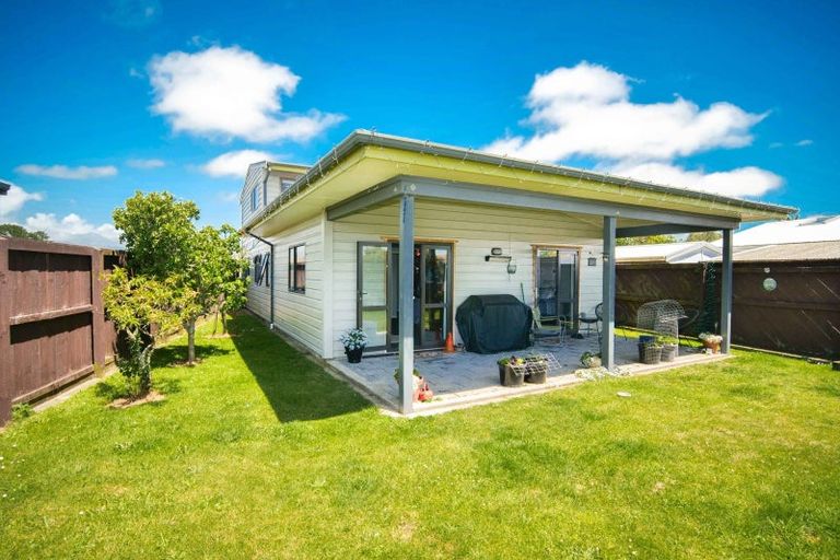 Photo of property in 16 Coates Street, Westport, 7825