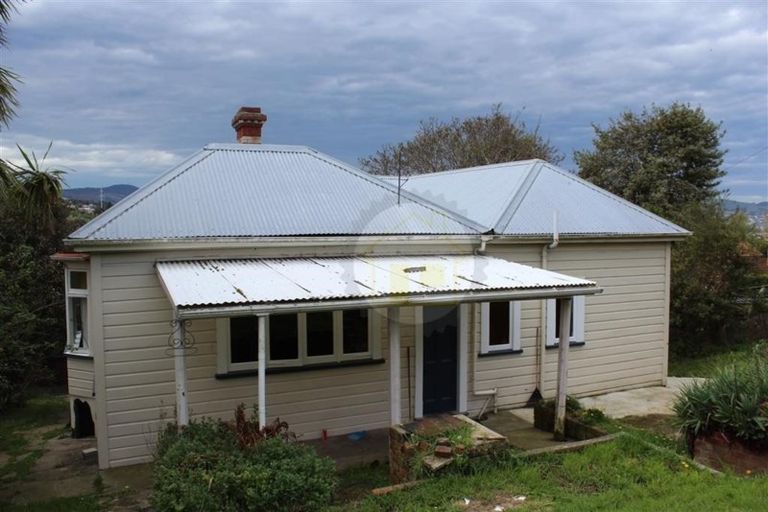 Photo of property in 82 Hazelhurst Pass, Caversham, Dunedin, 9012