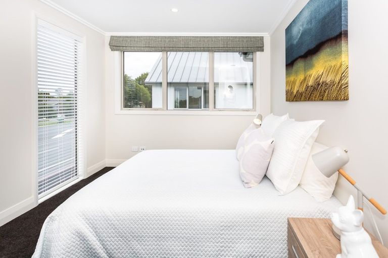 Photo of property in 19 Holmes Hanover Lane, Halswell, Christchurch, 8025