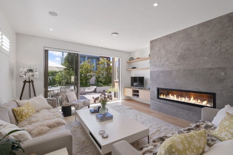 Photo of property in 49b Mcdougall Avenue, St Albans, Christchurch, 8014