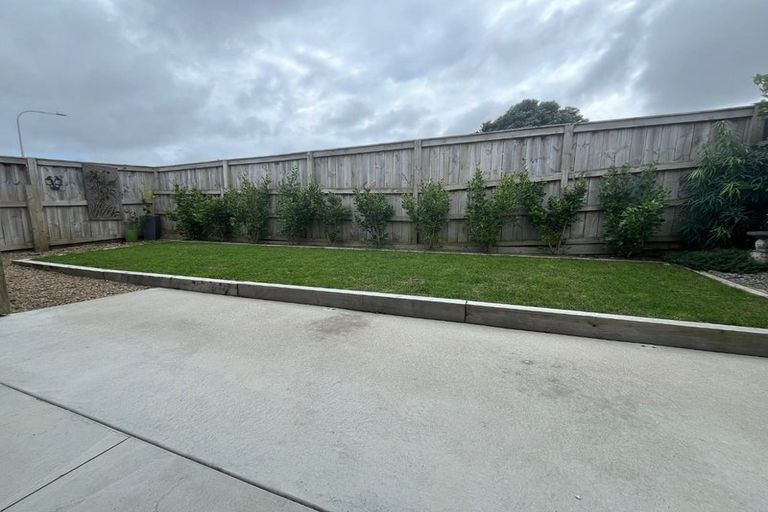 Photo of property in 7a Collingwood Road, Waiuku, 2123