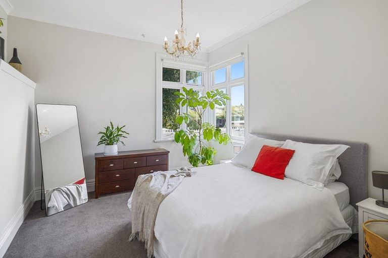 Photo of property in 1/1004 Colombo Street, St Albans, Christchurch, 8014