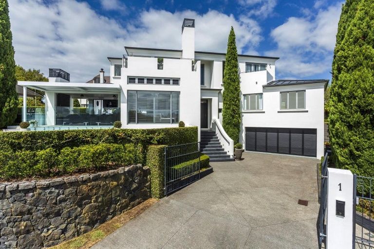 Photo of property in 1 Arthur Crescent, Hauraki, Auckland, 0622