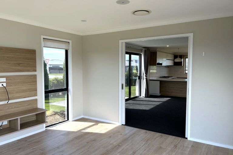 Photo of property in 19 Lawrence Drive, Rolleston, 7614