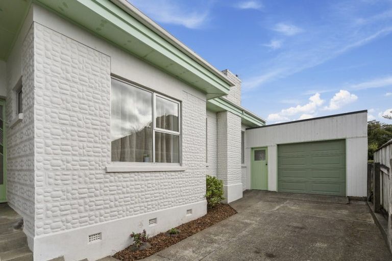 Photo of property in 39 Coates Street, Tawa, Wellington, 5028